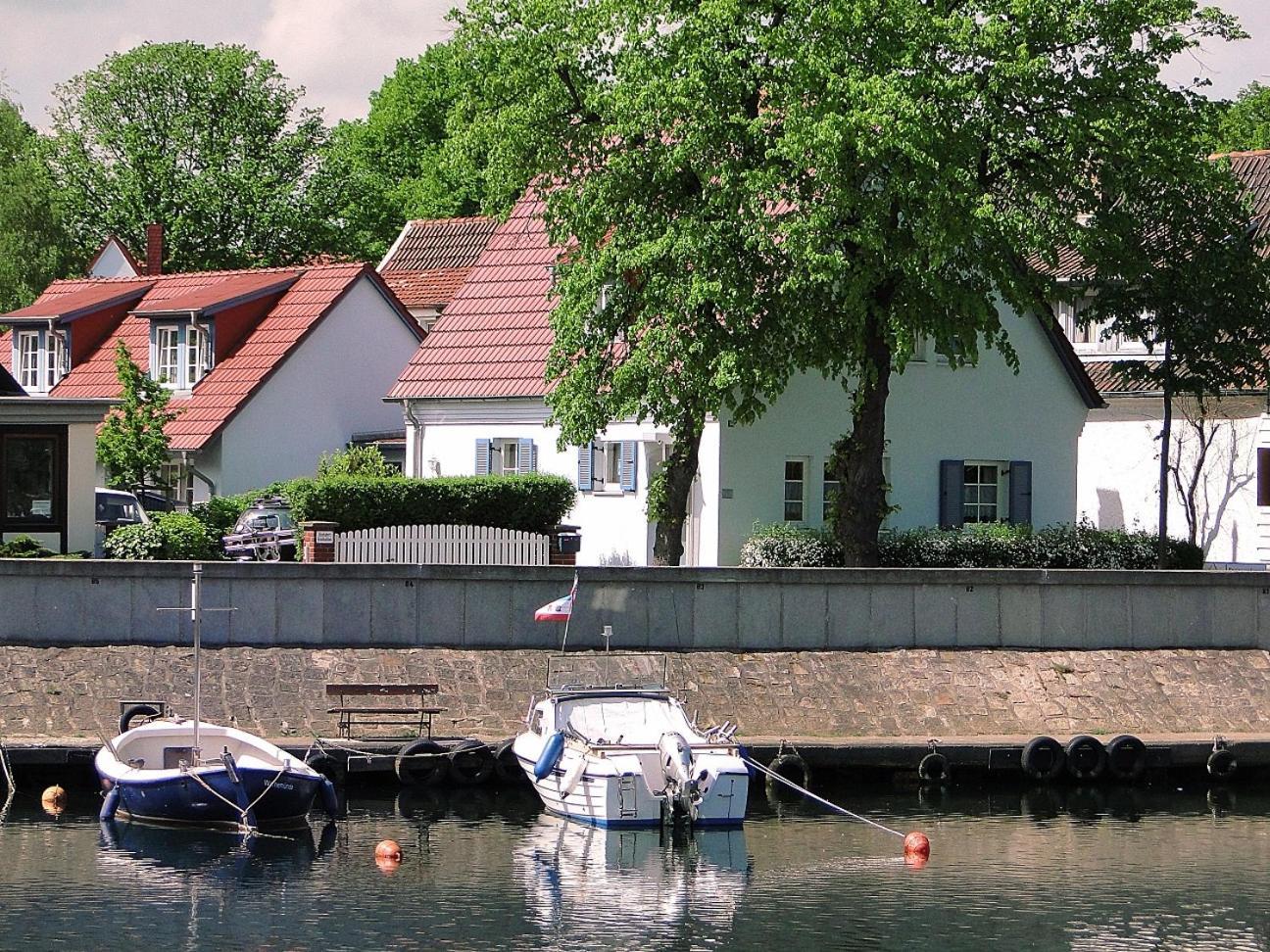 Auster, Direkt Am Alten Strom Rostock Eksteriør billede